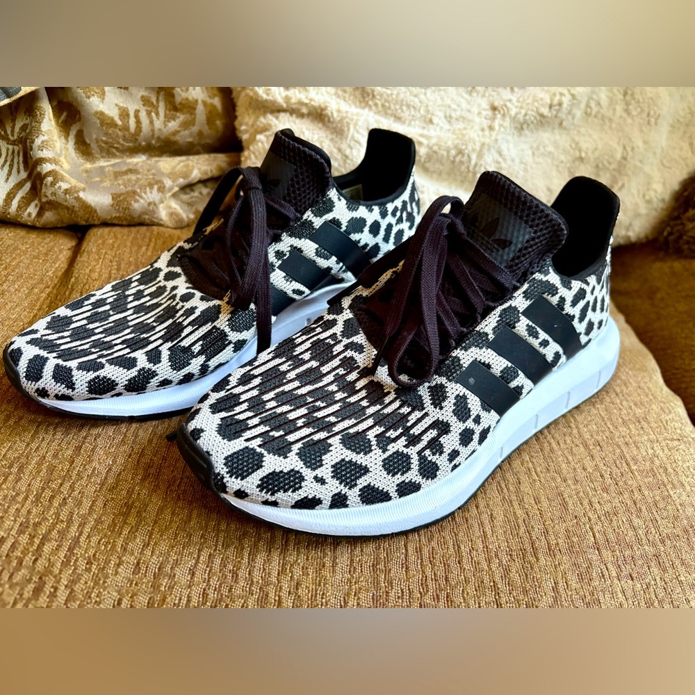Women’s Adidas Swift Run 1.0 shoes NWOB